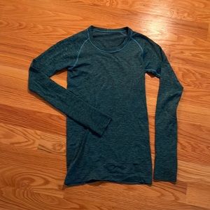 Long sleeve swiftly tech